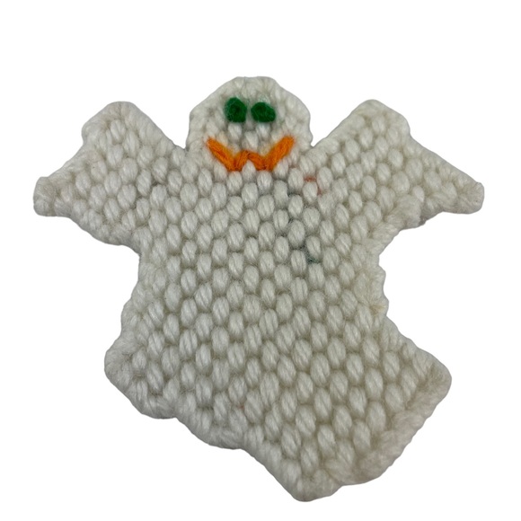 Handmade Cross-stitch Spooky Halloween Ghost Pin Brooch Small Cute Haunted Boo - Picture 2 of 4